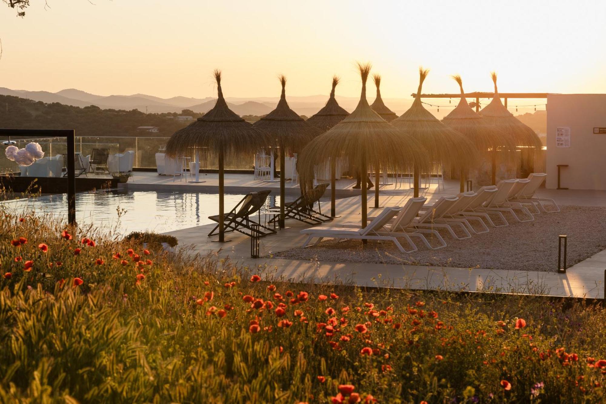 Hoteles Desconecta2 โมเนสเตริโอ ภายนอก รูปภาพ
