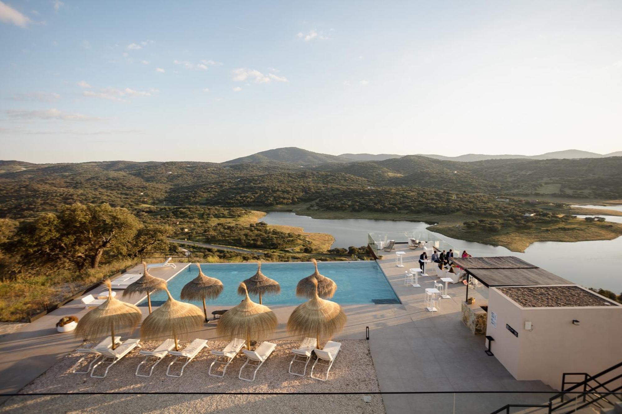Hoteles Desconecta2 โมเนสเตริโอ ภายนอก รูปภาพ
